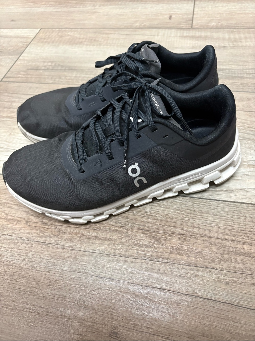 On Running Cloudflow Athletic Shoes — Black/White